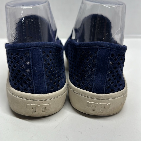 Tory Burch Jesse Sneaker Slip On Perforated Laser Cut Shoes Navy Blue Size 7 - Picture 3 of 9